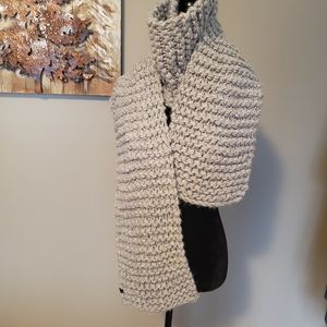 New - Bula chunky knit scarf